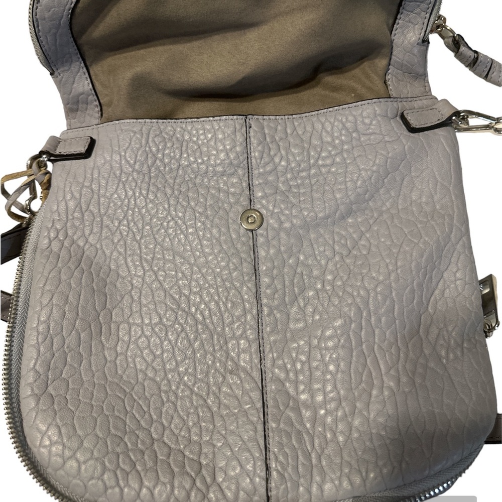 Vince camuto pebbled leather gray blue crossbody with adjustable straps cute - Picture 8 of 10